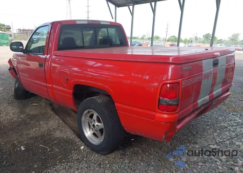 1998 Dodge Ram 1500 St из США, поврежденный, VIN 1B7HC16ZXWS669847